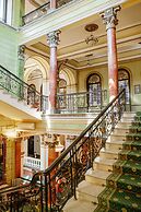 Londonskaya Hotel