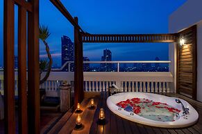 Ramada Plaza by Wyndham Bangkok Menam Riverside