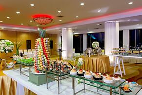 Ramada Plaza by Wyndham Bangkok Menam Riverside