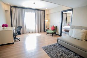 Ramada Plaza by Wyndham Bangkok Menam Riverside