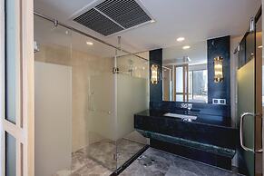 Ramada Plaza by Wyndham Bangkok Menam Riverside