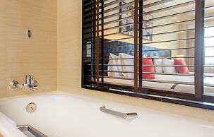 Ramada Plaza by Wyndham Bangkok Menam Riverside
