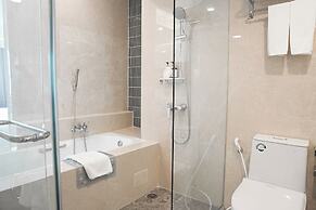 Ramada Plaza by Wyndham Bangkok Menam Riverside