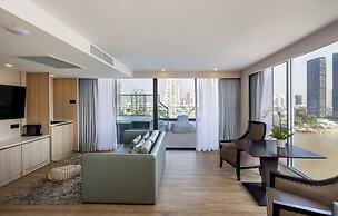 Ramada Plaza by Wyndham Bangkok Menam Riverside