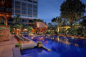 Ramada Plaza by Wyndham Bangkok Menam Riverside