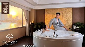 Ramada Plaza by Wyndham Bangkok Menam Riverside