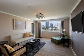 Ramada Plaza by Wyndham Bangkok Menam Riverside