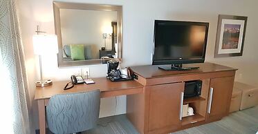 Hampton Inn & Suites By Hilton Calgary- University Northwest