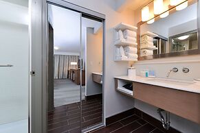 Hampton Inn & Suites By Hilton Calgary- University Northwest