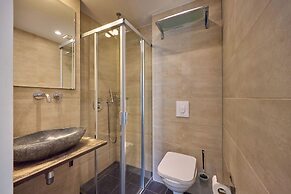 Quentin Museum Square Hotel