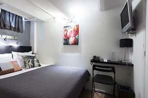 Quentin Museum Square Hotel