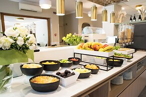 Massimi City Garden Hotel
