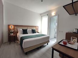 Massimi City Garden Hotel