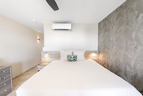 LionsDive Beach Resort