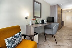 LionsDive Beach Resort