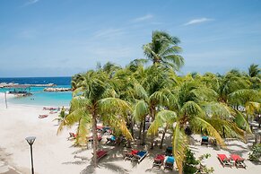 LionsDive Beach Resort