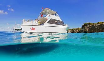 LionsDive Beach Resort
