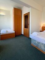 Hotel Astra