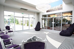 Hillgrove Hotel