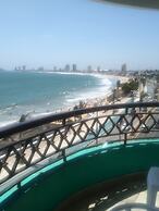 Hotel Playa Marina
