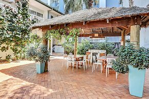 Coral Tree Inn