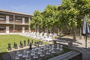 Lausanne Youth Hostel Jeunotel