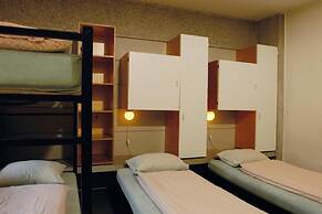 Lausanne Youth Hostel Jeunotel