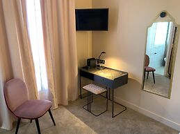 ELSA, Hôtel Paris