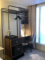 ELSA, Hôtel Paris