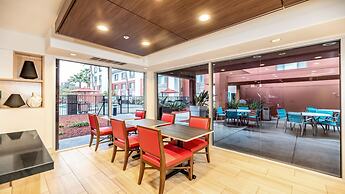 Holiday Inn Express Fremont-Milpitas Central by IHG