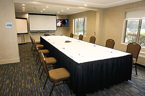 Holiday Inn Express Fremont-Milpitas Central by IHG