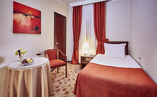 Gunes Hotel Merter