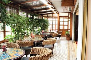 Gunes Hotel Merter