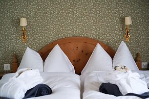 Adula Hotel