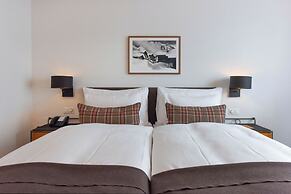 Adula Hotel
