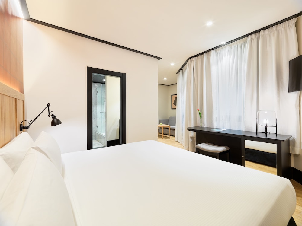 H10 Puerta de Alcalá 4* Sup