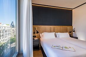 H10 Puerta de Alcalá 4* Sup