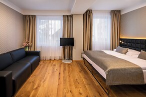 Aida Hotel