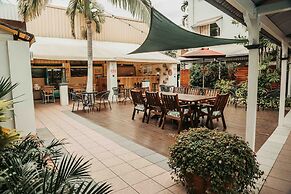 Cairns Queens Court