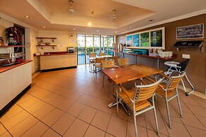 Cairns Queens Court