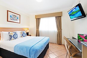 Cairns Queens Court