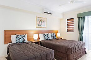 Cairns Queens Court
