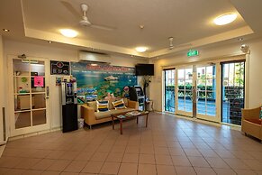 Cairns Queens Court