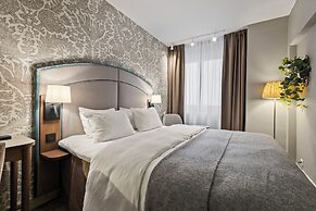Home Hotel Bastion