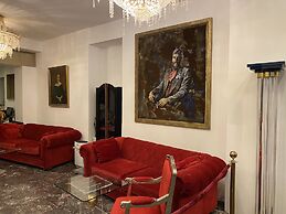 Montree Hotel