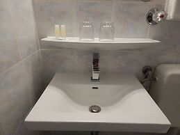 Montree Hotel