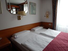 Montree Hotel