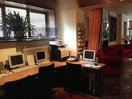 Montree Hotel