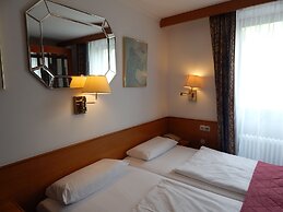 Montree Hotel