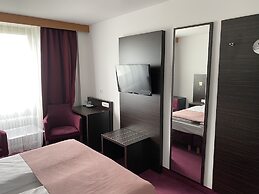 Montree Hotel